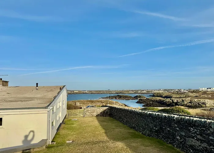 La Mare- 3 Bed-Sea View-Trearddur Bay