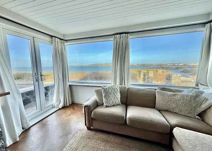 La Mare- 3 Bed-Sea View-Trearddur Bay