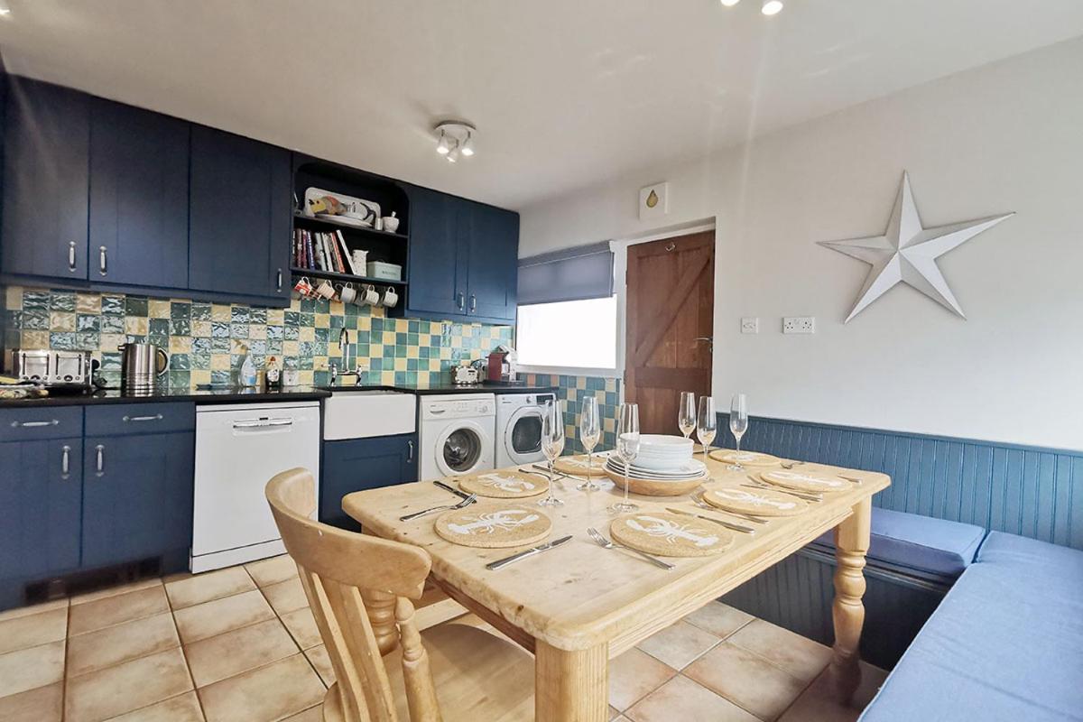 Holiday home La Mare- 3 Bed-sea View-trearddur Bay *