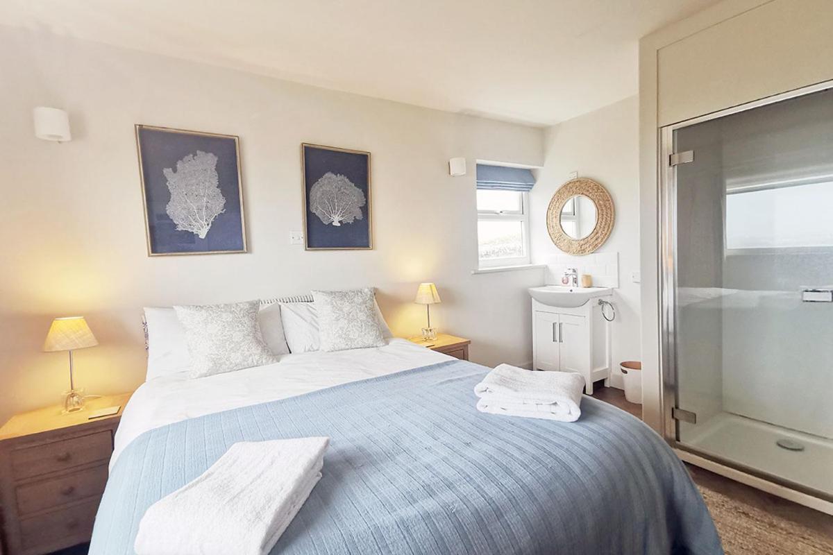 La Mare- 3 Bed-sea View-trearddur Bay